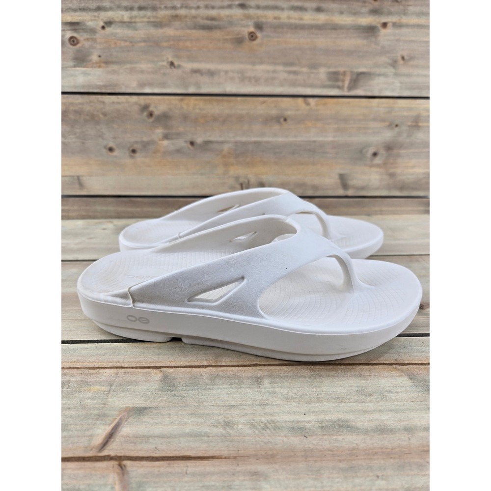 OOFOS OOriginal Ivory White Recovery Sandals Womens 11 Mens 9 Thong Flip Flops